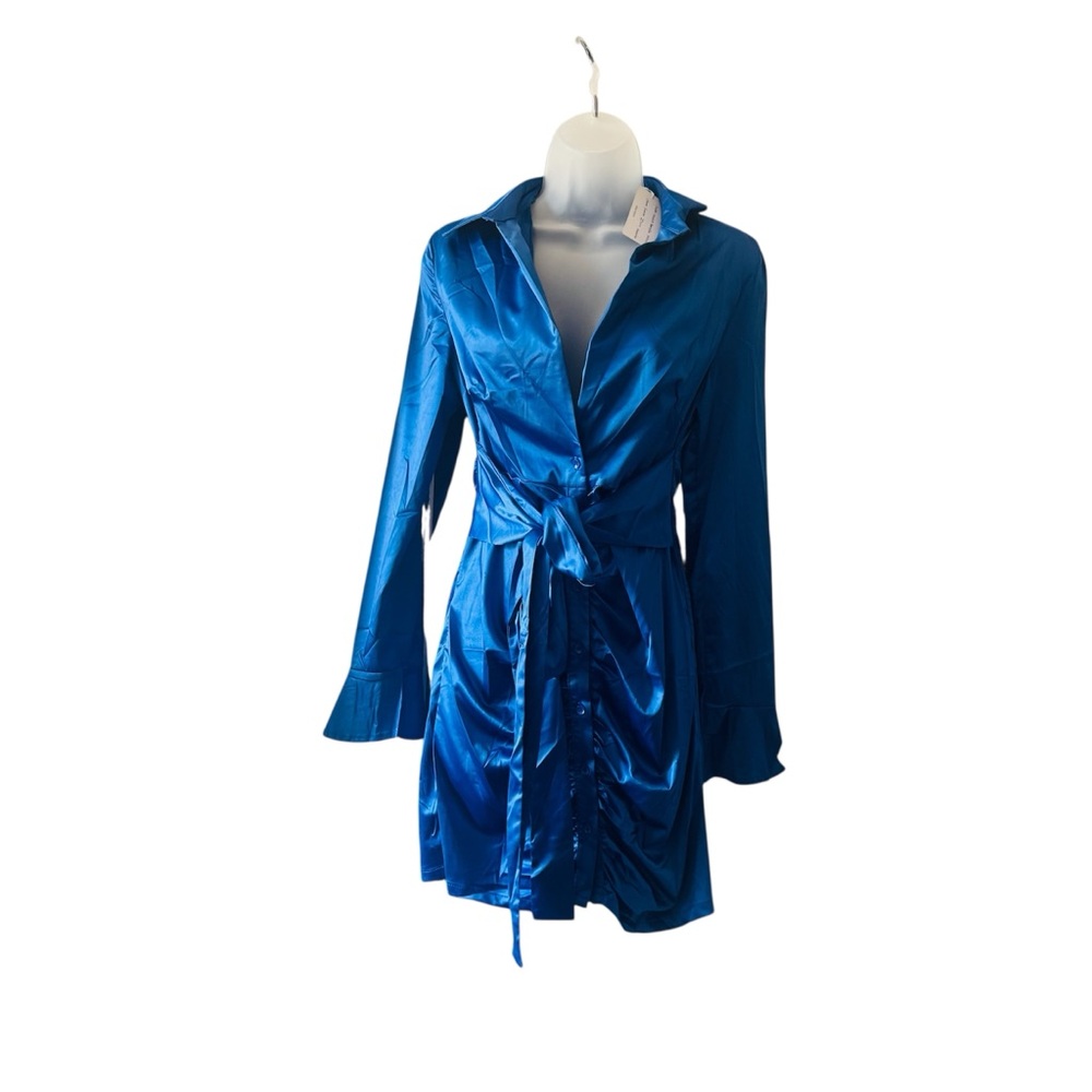 Blue satin dress médium size brand